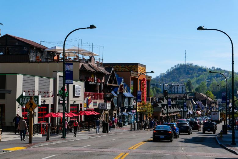 7 Tips for Exploring the Gatlinburg Strip